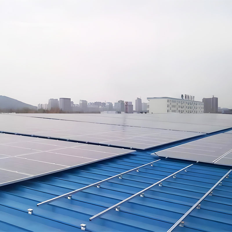 Wspornik solarny na dach z kolorowej blachy stalowej