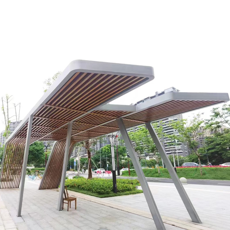 Pergola z materiału kompozytowego imitującego drewno