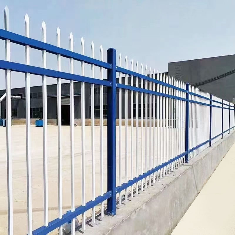 Zwykłe ogrodzenie ze stali cynkowej